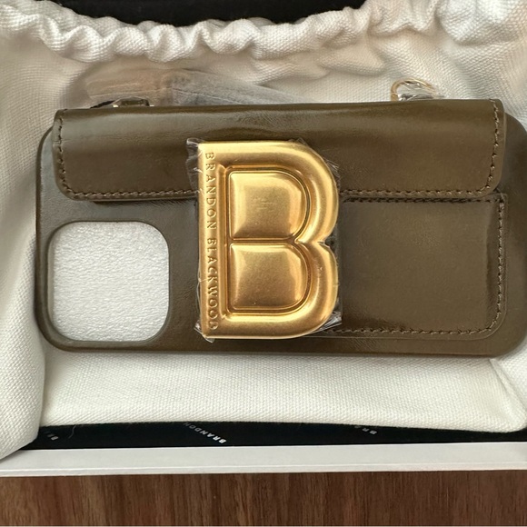Brandon Blackwood Nia Phone Case Oiled Leather Olive Green iPhone 14 Pro Max - Picture 8 of 11